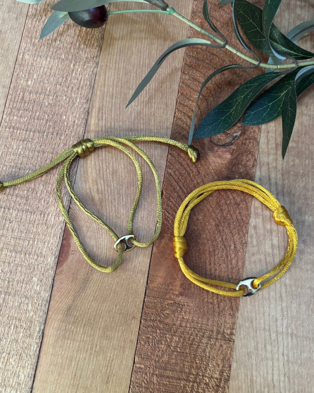 Pulsera "Mejor Dos que Uno" - en Hilo y Charm de Link