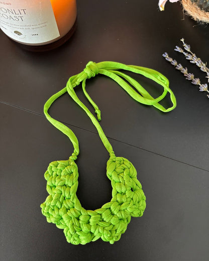 Collar Tejido Flor - Color Verde Manzana