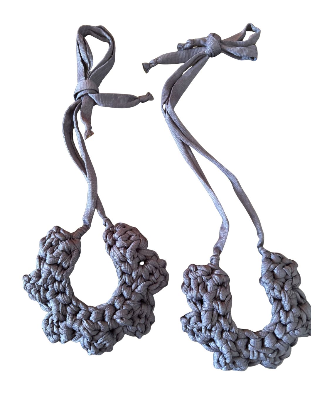 Collar Tejido Flor - Color Azul Marino