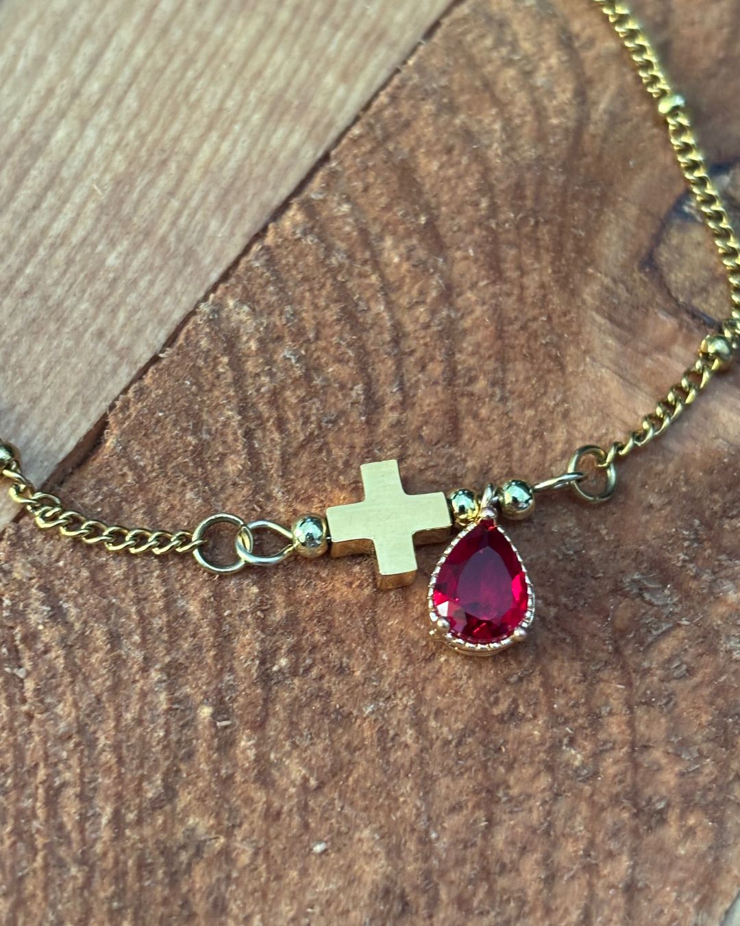 Pulsera "Fue por Amor" Oro - Stainless Steel y Piedra Cristal