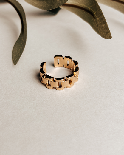 Olimpia Gold Adjustable Ring