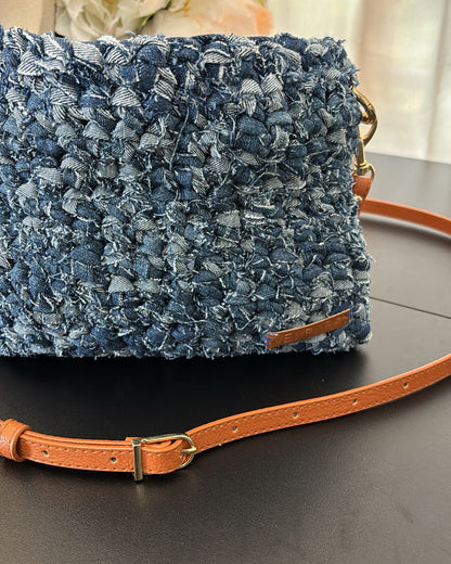 Catalina - Cartera Crossbody en Crochet con Denim Reciclado PRE-ORDEN
